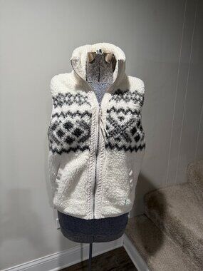 Abercrombie & Fitch Sherpa Fleece Vest White Fair Isle | Size M | Cozy Zip Vest